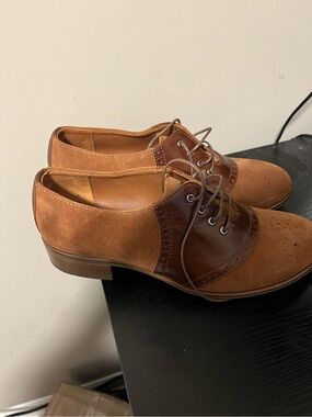 Julia Bo Women’s brown and tan saddle oxfords size 7